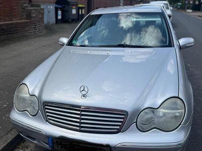 Mercedes C180
