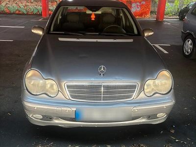 Mercedes C220
