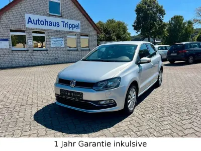 Gebraucht VW Polo LOUNGE 90 PS (66 kW) 2015 Silber Limousine