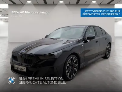 Gebraucht BMW 550e Sport Line 313 PS (230 kW) 2025 Schwarz Limousine