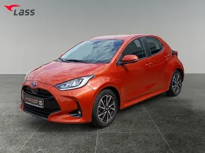 Gebraucht Toyota Yaris Hybrid Team 116 PS (85 kW) 2022 Orange Kleinwagen