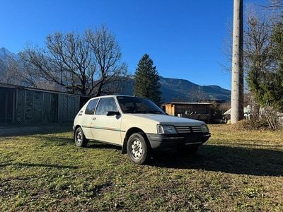 Gebraucht Peugeot 205 54 PS (39 kW) 1991 Weiß Kleinwagen