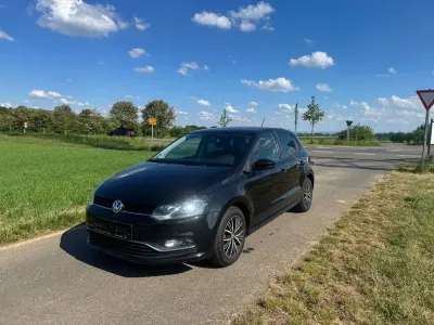 Używany VW Polo Allstar 90 KM (66 kW) 2016 Czarny Sedan/Limuzyna