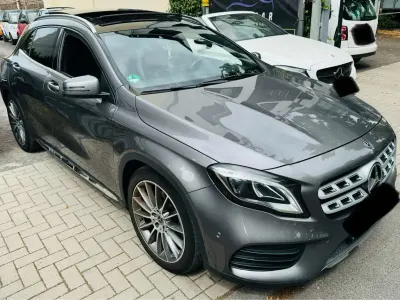 Gebraucht Mercedes GLA250 AMG 211 PS (155 kW) 2019 Mountaingrau  met. SUV