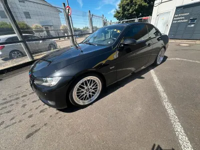 Gebraucht BMW 320 Cabriolet 170 PS (125 kW) 2007 Schwarz Cabrio