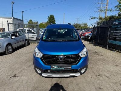 Usata Dacia Dokker Stepway 95 CV (69 kW) 2019 Blu Monovolume