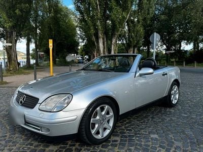 Gebraucht Mercedes SLK230 193 PS (141 kW) 1999 Silber Cabrio