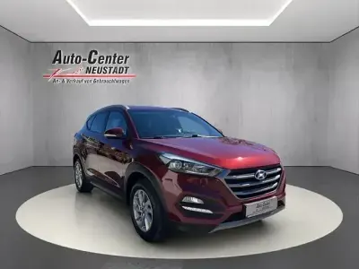 Gebraucht Hyundai Tucson Trend 177 PS (130 kW) 2016 Rot SUV