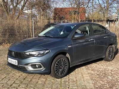 Neu Fiat Tipo Urban 131 PS (96 kW) 2026 Blau Limousine