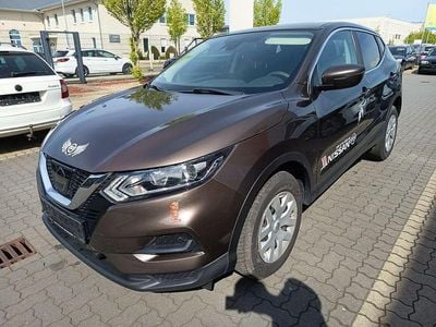 Usata Nissan Qashqai Visia 116 CV (85 kW) 2017 Marrone SUV