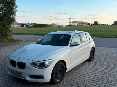 Gebraucht BMW 118 150 PS (110 kW) 2014 Weiß Kleinwagen