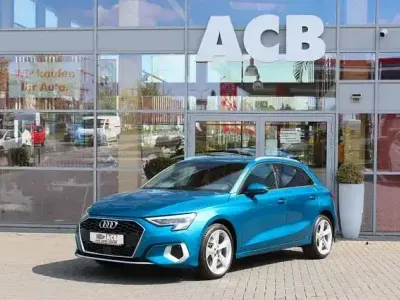 Używany Audi A3 Advanced 150 KM (110 kW) 2021 Niebieski Sedan/Limuzyna