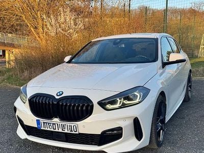 Gebraucht BMW 120 M Sport 190 PS (139 kW) 2020 Weiß Kleinwagen