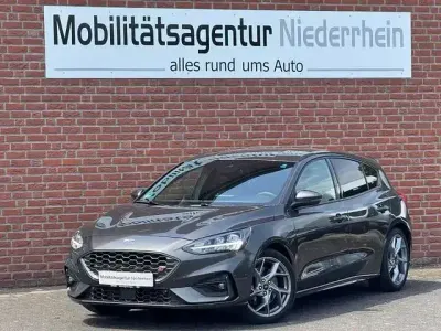 Gebraucht Ford Focus Performance Edition 280 PS (205 kW) 2021 Grau Limousine