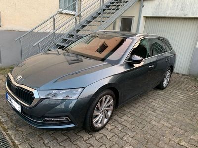 gebraucht Skoda Octavia OctaviaCombi 2.0 TDI DSG Style