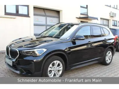 Gebraucht BMW X1 Advantage 192 PS (141 kW) 2020 Saphirschwarz (metallic) SUV