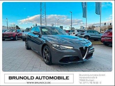 Grau Gebraucht 2022 Alfa Romeo Giulia Super Limousine | 31.900 €