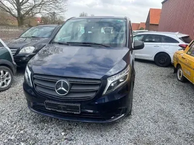 Gebraucht Mercedes Vito 239 PS (175 kW) 2020 Blau Van
