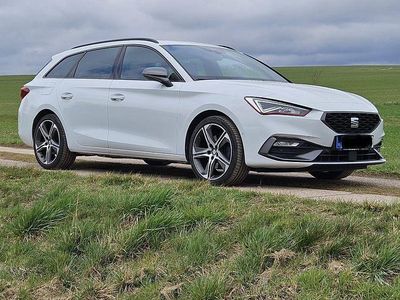 Usata Seat Leon 150 CV (110 kW) 2021 Bianco Berlina