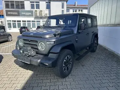 Neu BAW 212 166 PS (122 kW) 2026 Grau SUV