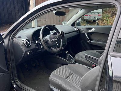 Gebraucht Audi A1 Ambition 90 PS (66 kW) 2013 Schwarz Kleinwagen