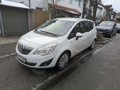 Gebraucht Opel Meriva Design Edition 110 PS (80 kW) 2010 Weiß Van / Kleinbus
