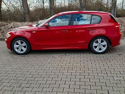 Gebraucht BMW 116 122 PS (89 kW) 2009 Rot Kleinwagen