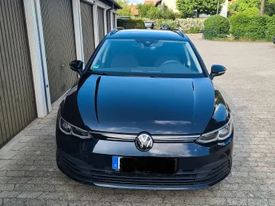 Używany VW Golf VIII Life 150 KM (110 kW) 2022 Czarny Kombi