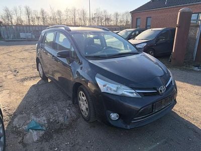 Schwarz Gebraucht 2013 Toyota Verso Life Van / Kleinbus | 2.300 € (Fairer Preis)