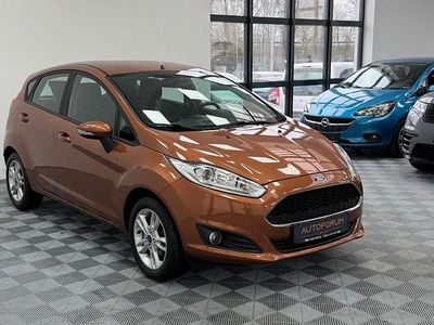 Gebraucht Ford Fiesta Celebration 80 PS (58 kW) 2016 Braun Kleinwagen