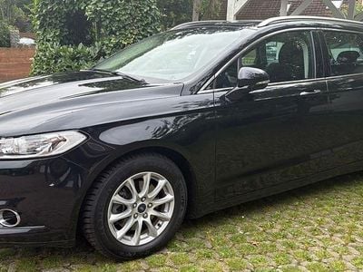 Gebraucht Ford Mondeo Titanium 160 PS (117 kW) 2015 Schwarz Kombi