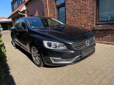 Begagnad Volvo S60 114 HK (83 kW) 2014 Svart Sedan