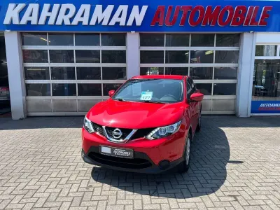 Gebraucht Nissan Qashqai Visia 116 PS (85 kW) 2016 Rot SUV