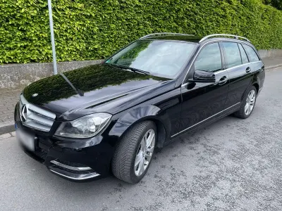 Gebraucht Mercedes C250 Avantgarde 204 PS (150 kW) 2014 Schwarz Limousine