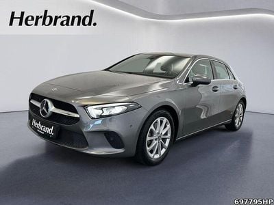 Gebraucht Mercedes A200 Progressive 163 PS (119 kW) 2022 Metalliclack mountaingrau Limousine