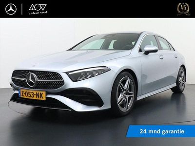 Grau Gebraucht 2024 Mercedes A180 AMG line Limousine | 27.000 € (Guter Preis)