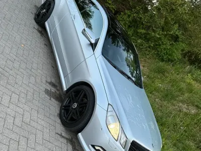 Usata Mercedes E350 AMG 292 CV (214 kW) 2009 Argento Coupé