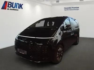Gebraucht Hyundai Staria Signature 177 PS (130 kW) 2024 Moonlight blue Van / Kleinbus