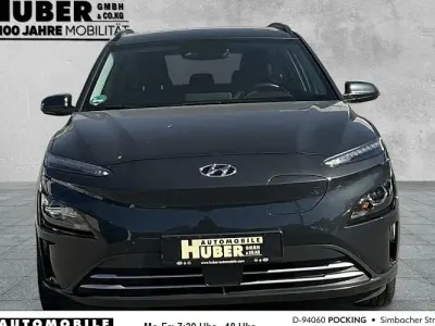 Gebraucht Hyundai Kona Select 150 kW (204 PS) 2022 Grau metallic SUV