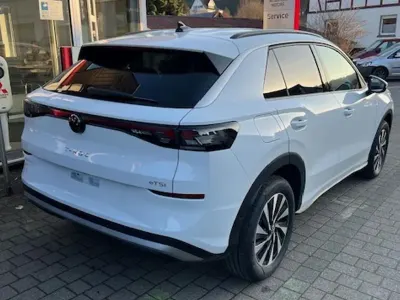 Gebraucht VW T-Roc Life 116 PS (85 kW) 2026 Weiß SUV