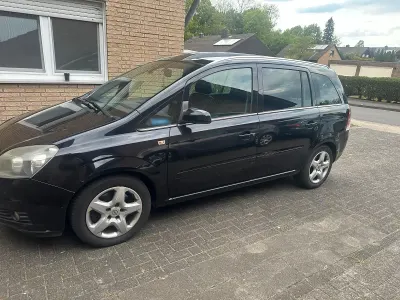 Brugt Opel Zafira 120 HK (88 kW) 2007 Sort MPV