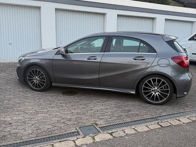 Brugt Mercedes A180 AMG line 122 HK (89 kW) 2017 Grå Hatchback