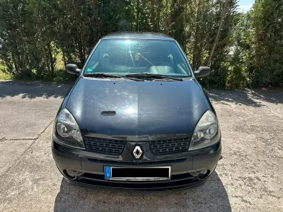 Gebraucht Renault Clio II 75 PS (55 kW) 2002 Schwarz Kleinwagen