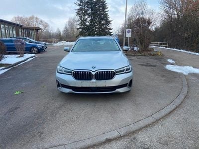 Silber Gebraucht 2021 BMW 520 Luxury Line Limousine | 25.499 € (Teuer)