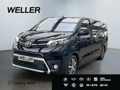 Używany Toyota Proace Executive 177 KM (130 kW) 2023 Czarny Minivan