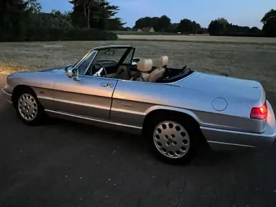 Gebraucht Alfa Romeo Spider 120 PS (88 kW) 1990 Silber Cabrio