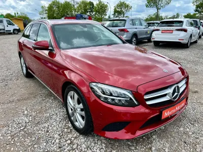 Gebraucht Mercedes C180 156 PS (114 kW) 2018 Rot Kombi