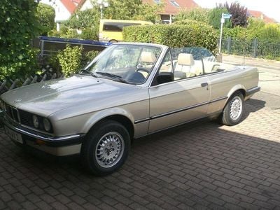 Gebraucht BMW 320 Cabriolet Sport Line 129 PS (94 kW) 1988 Beige Cabrio
