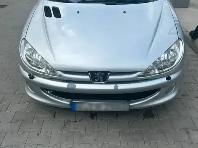 Gebraucht Peugeot 206 CC 109 PS (80 kW) 2004 Grau Cabrio