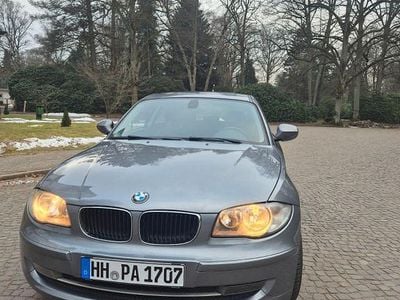 Gebraucht BMW 116 122 PS (89 kW) 2010 Grau Kleinwagen
